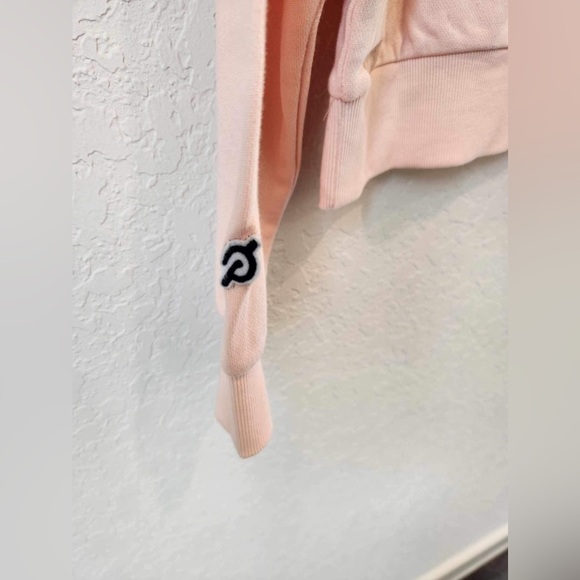 Peloton Pink Breast Care Awareness Sweater Size Med New - Picture 8 of 11